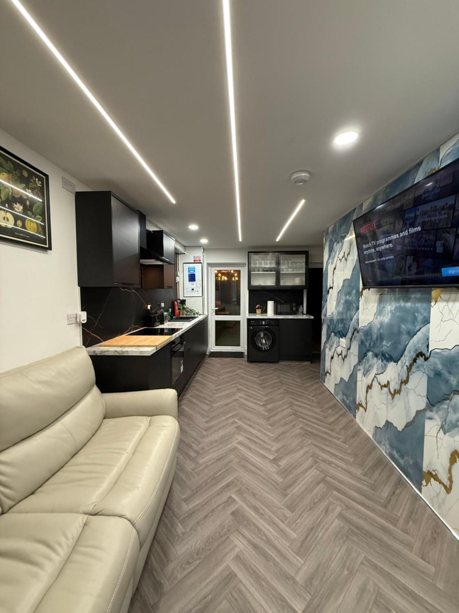 Birmingham City Centre- 9 Bed House With Free Parking エクステリア 写真