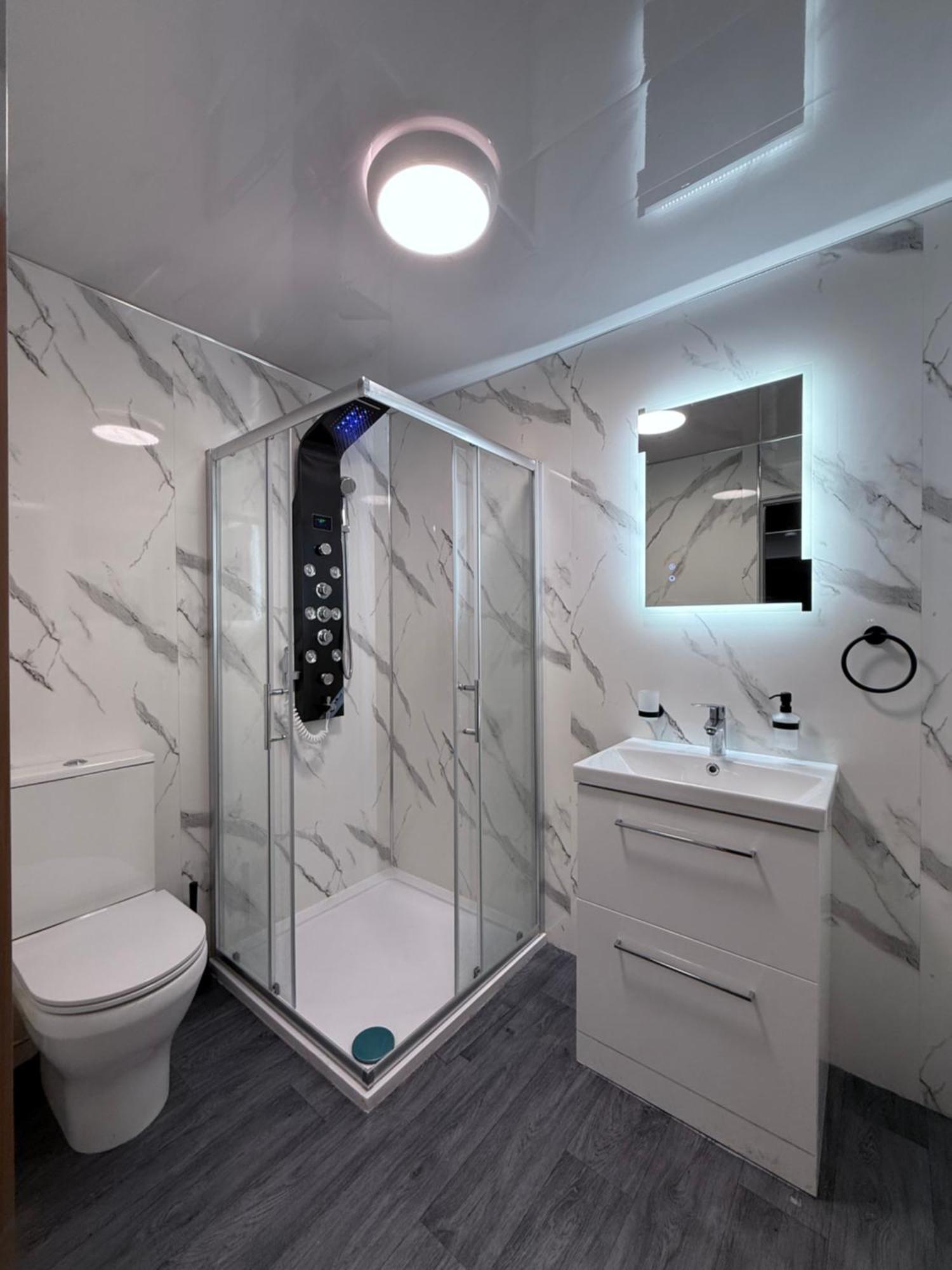 Birmingham City Centre- 9 Bed House With Free Parking エクステリア 写真