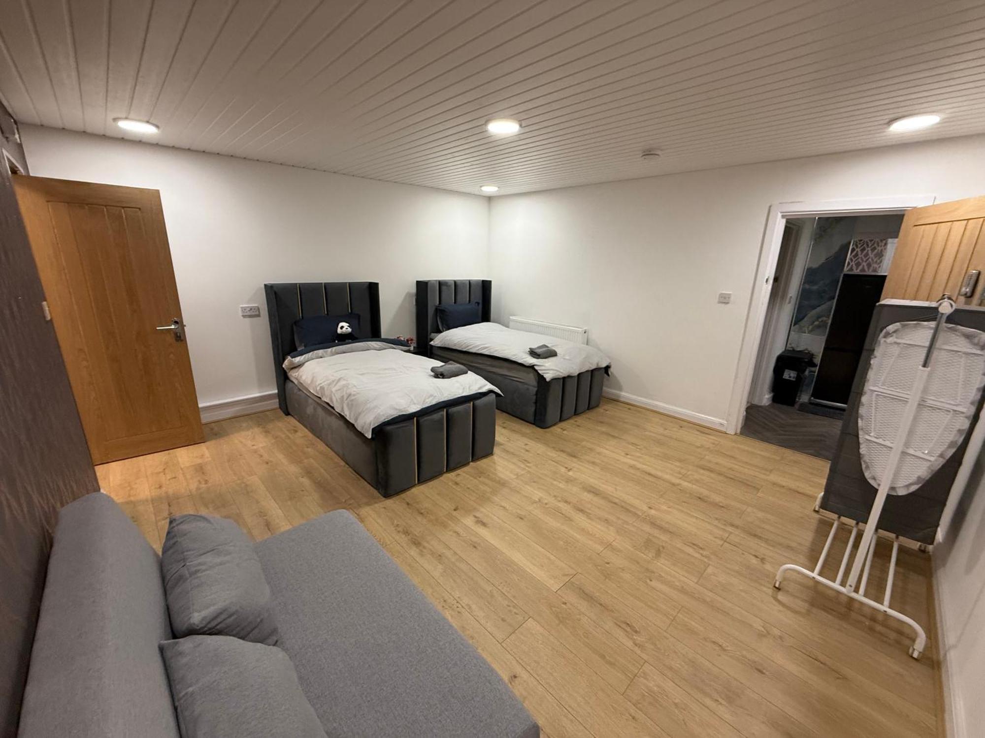 Birmingham City Centre- 9 Bed House With Free Parking エクステリア 写真