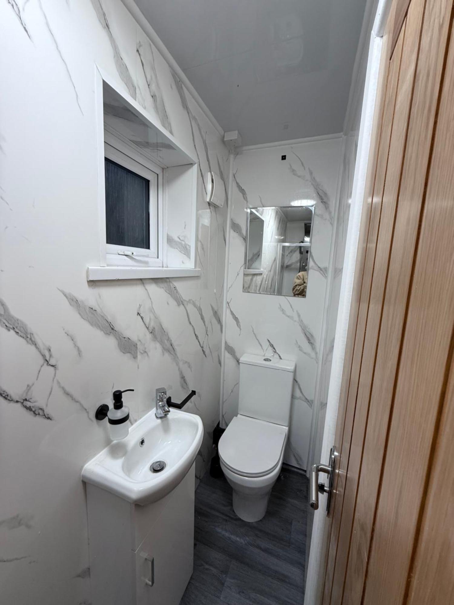 Birmingham City Centre- 9 Bed House With Free Parking エクステリア 写真