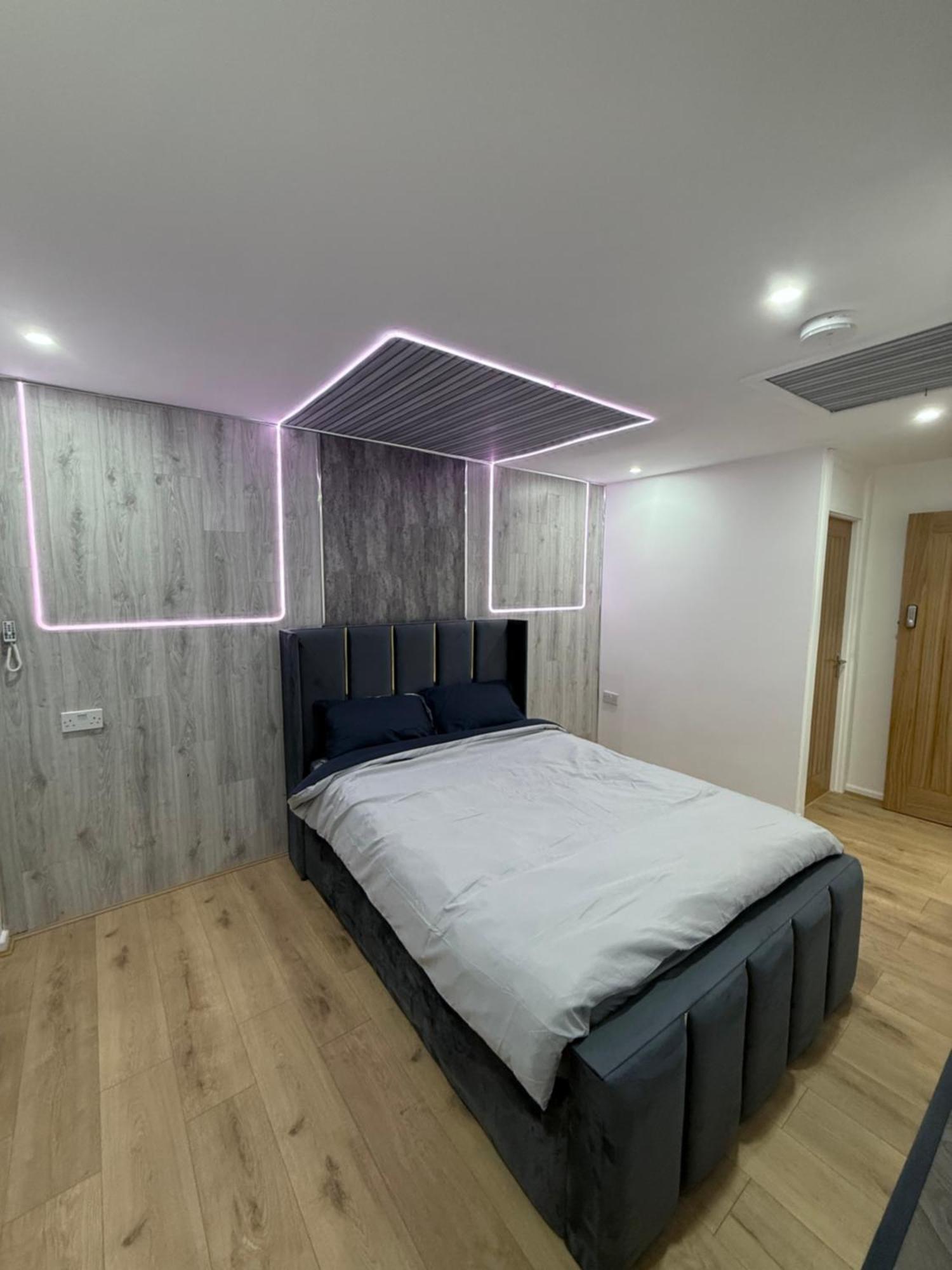 Birmingham City Centre- 9 Bed House With Free Parking エクステリア 写真