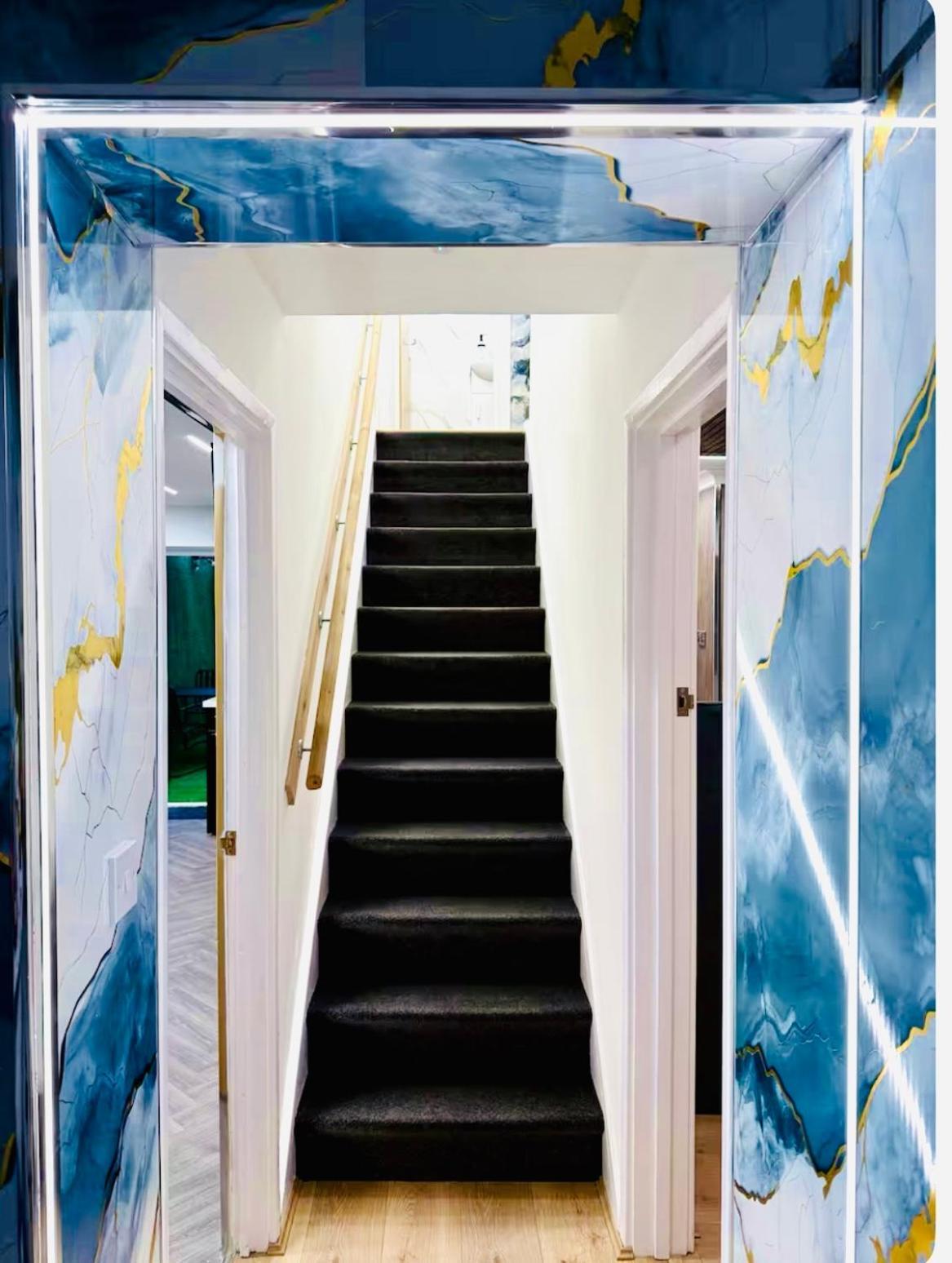 Birmingham City Centre- 9 Bed House With Free Parking エクステリア 写真